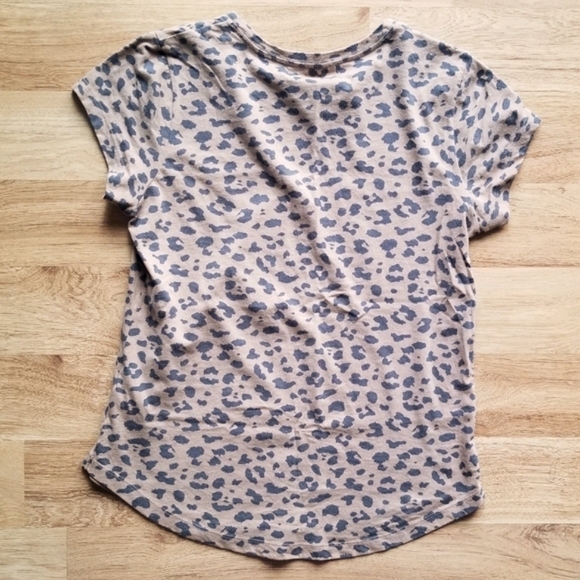 A&F Animal Print Tee - Picture 3 of 4